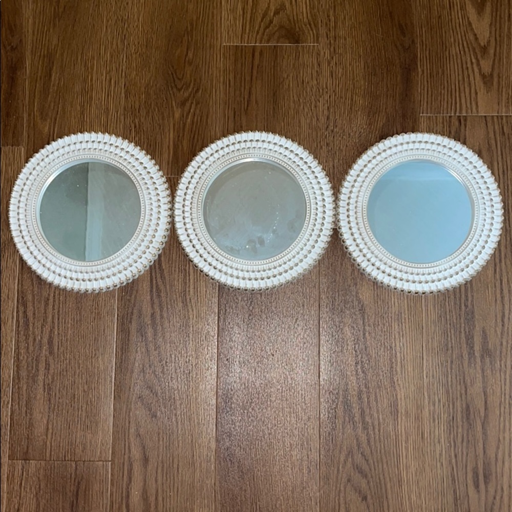 Mirror set